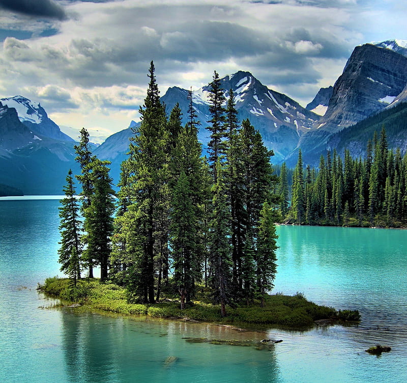 Emerald mountain lake, isle, turquoise waters, maligne lake, trees, snowy, landscape, HD wallpaper