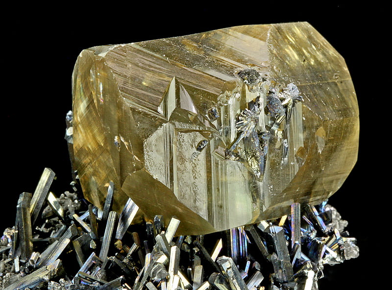 Calcite With Stibnite, mineral, rock, crystal, stibnite, calcite, HD wallpaper