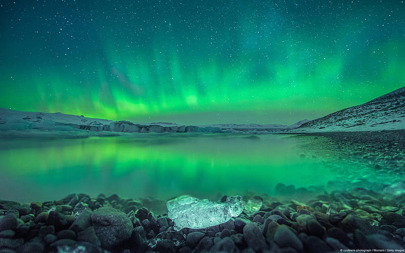 Aurora over Iceland-Windows, HD wallpaper