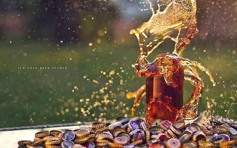 Ice Cold Beer Splash (for Frank), , cold, splash, graphy, beer, beer bottle caps, pic, bottle caps, wall, caps, alcohol, glass, icy, ice, summer, HD wallpaper