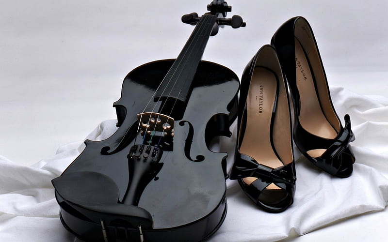 Violin and shoes, black and white, violin, strings, shoes, HD wallpaper