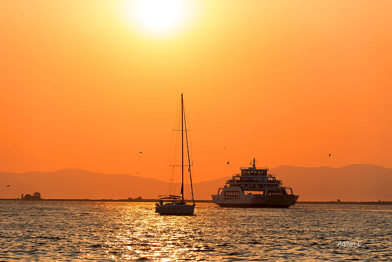 Beautiful sunset, boat, travel, vacantion, summer, sunset, sea, HD wallpaper