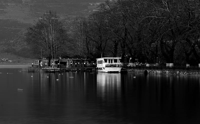 Ioannina Lake Greece Ultra, Black and White, Ship, Lake, Water, greece, blackandwhite, ioanninalake, HD wallpaper