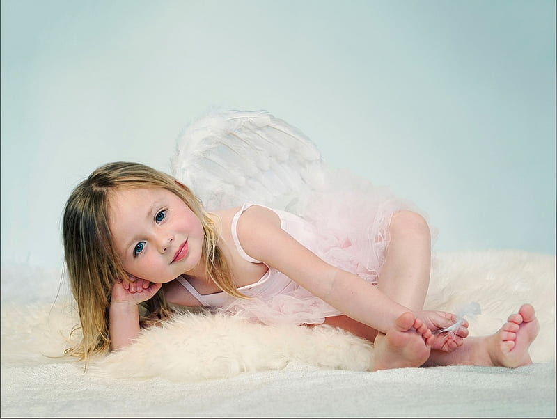 little girl, pretty, adorable, sightly, sweet, nice, beauty, face, child, bonny, lovely, lying, pure, blonde, baby, set, cute, feet, white, Hair, little, Nexus, bonito, dainty, kid, graphy, fair, people, pink, Belle, angel, comely, smile, studio, girl, princess, childhood, HD wallpaper