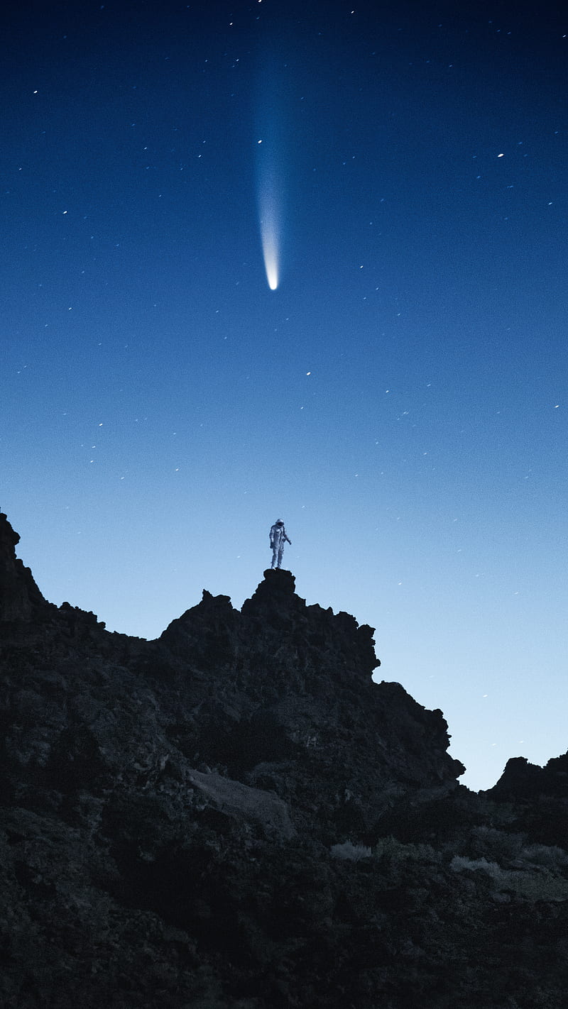 Astronaut & Comet , Astronaut, EarthVision, NASA, SpaceX, astronomy, comet, mars, neowise, graphy, space exploration, stars, starwars, universe, HD phone wallpaper