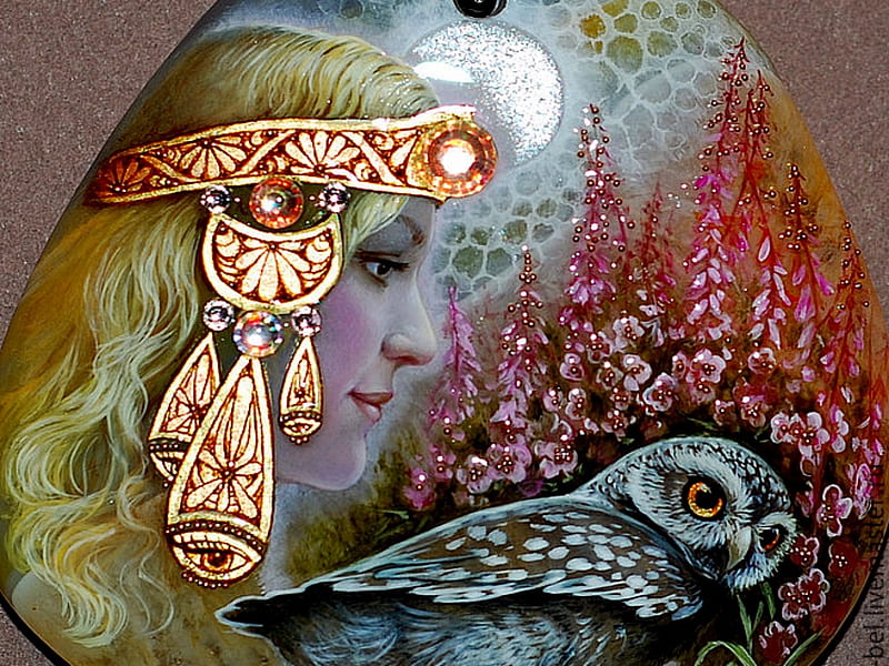 Beautiful Woman With Owl, Abstract, Jewlery, Woman, Owl, Fantasy, HD wallpaper