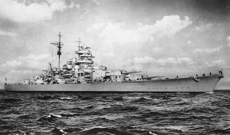 Battleship Bismarck, german, guerra, germany, ww2, kriegsmarine, guns, gun, bismarck, battleship, warship, navy, HD wallpaper