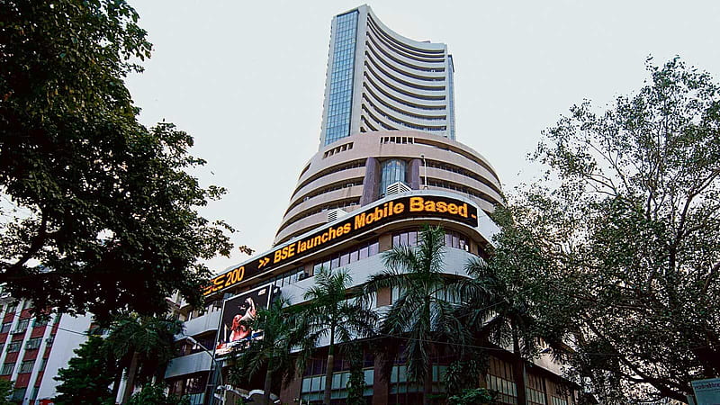 Sensex ends 224 pts down, Nifty at 18,000; IT, Realty tank; Bank, Metal shine, BSE, HD wallpaper