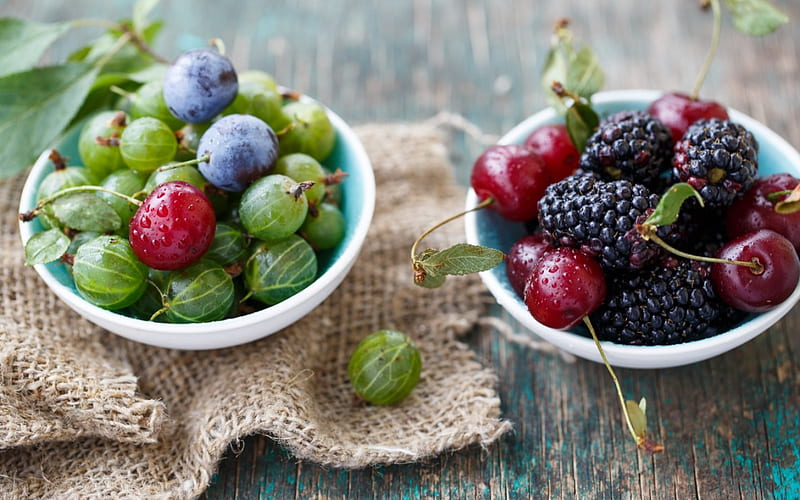 Berries, red, food, blackberry, sweet, dessert, fruit, green, berry, blueberry, gooseberry, cherry, HD wallpaper