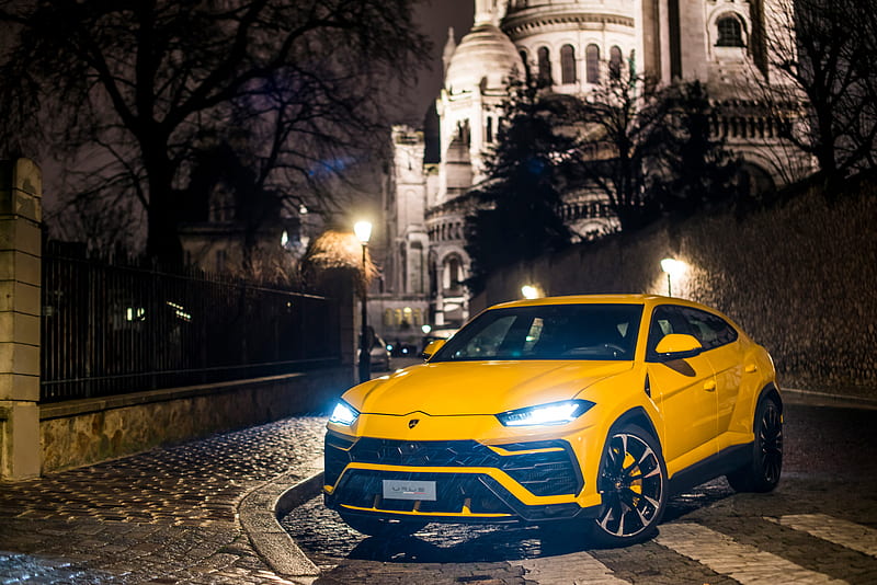 Yellow Lamborghini Urus 2018, lamborghini-urus, lamborghini, 2018-cars, suv, carros, HD wallpaper