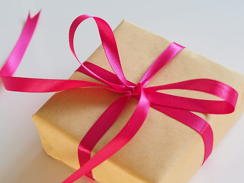 brown gift box with pink ribbon, HD wallpaper