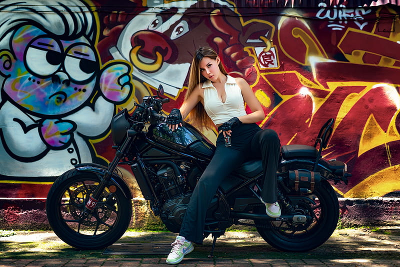 Motos, chicas y motos, pintada, modelo, motocicleta, Fondo de pantalla HD |  Peakpx