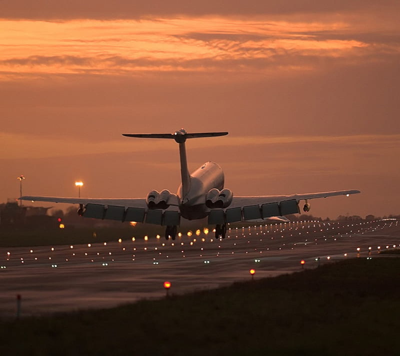 Aircraft Landing, aircraft, airplane, landing, plane, runway, sunset, HD wallpaper