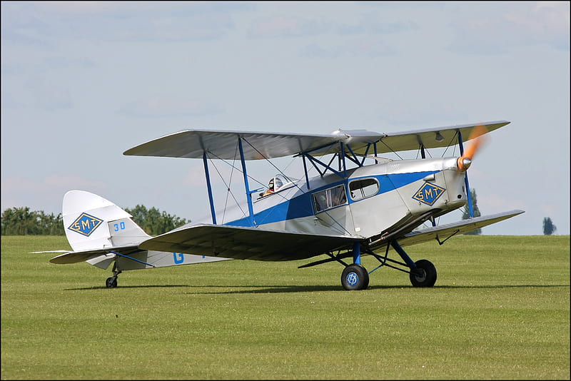 De Havilland DH.83 Fox Moth, havilland, bi-plane, dh83, dh-83, month, airplane, plane, antique, fox, de, biplane, classic, dehavilland, vintage, HD wallpaper