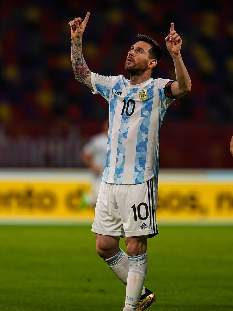 Tận hưởng khung hình đẹp như tranh Argentina Messi với wallpaper độ phân giải cao. Messi là một trong những cầu thủ xuất sắc nhất thế giới, và không gì tuyệt vời hơn là sở hữu bức ảnh này trên màn hình của bạn.