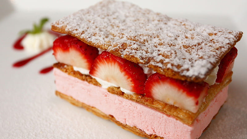 Strawberry Layer Cake, cake, delicious, strawberry, layers, abstract, sweet, fruit, bakery, strawberries, HD wallpaper