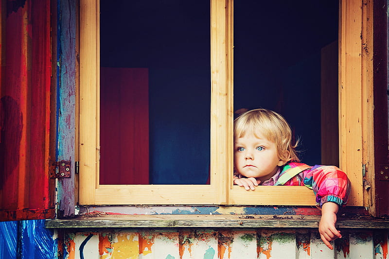 toddler looking at window, HD wallpaper