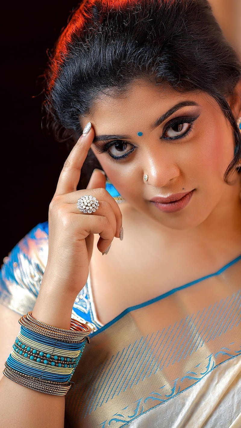 Gayathri Ishan, tamil actress, model, saree addiction, HD phone wallpaper |  Peakpx