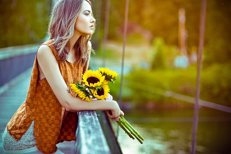 Girl Standing With Sun Flowers, love, girl, sad, alone, flowers, HD wallpaper