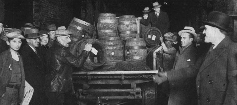 Roll out the barrel, men, prohibition, liquor, trunk, other, HD wallpaper