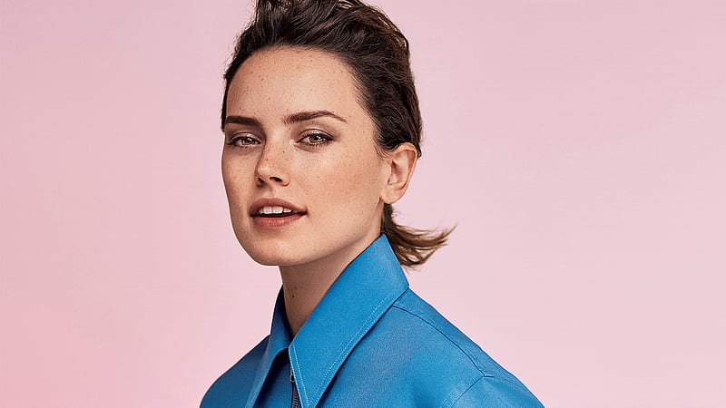 Daisy Ridley Is Wearing Blue Shirt With Pink Background Daisy Ridley, HD wallpaper