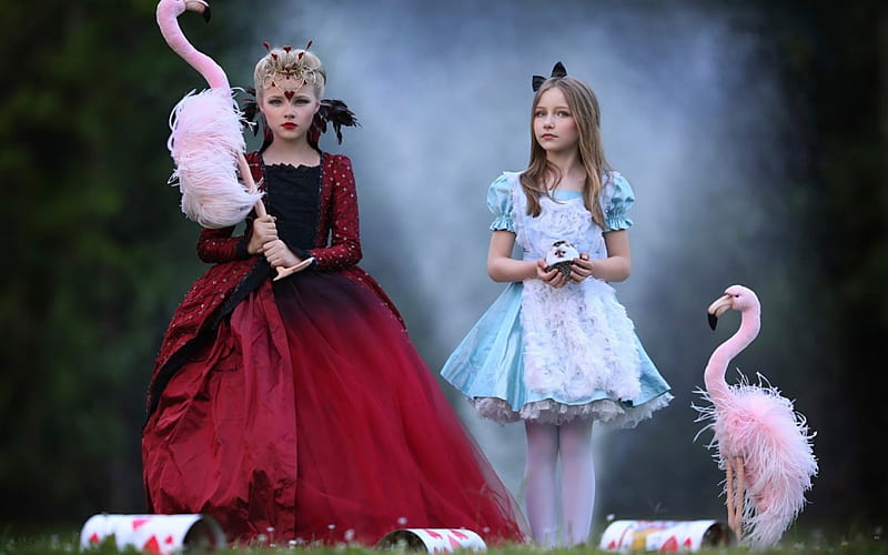 The Red Queen and Alice, fetite, dress, red queen, little, alice, wonderland, flamingo, creative, fantasy, tale, girl, bird, copil, child, pink, blue, HD wallpaper