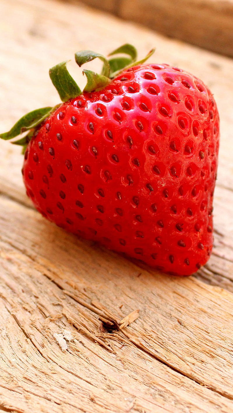 strawberry, green, healthy, red, wood, HD phone wallpaper