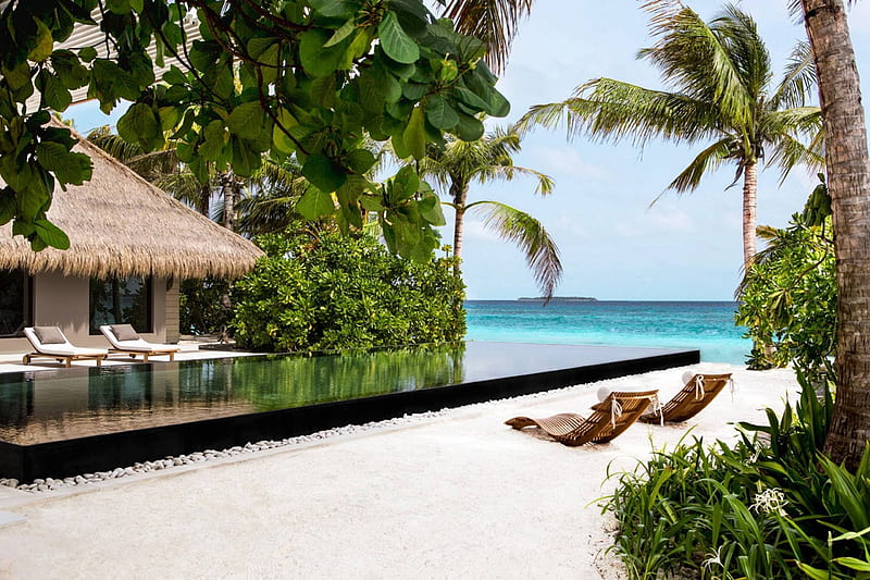 Swimming Pool in The Maldives, sun bathe, hut, sun, sea, beach, lagoon, sand, swimming, blue, holiday, Maldives, ocean, escape, pool, tub, tranquil, paradise, spa, jacuzzi, island, tropical, HD wallpaper