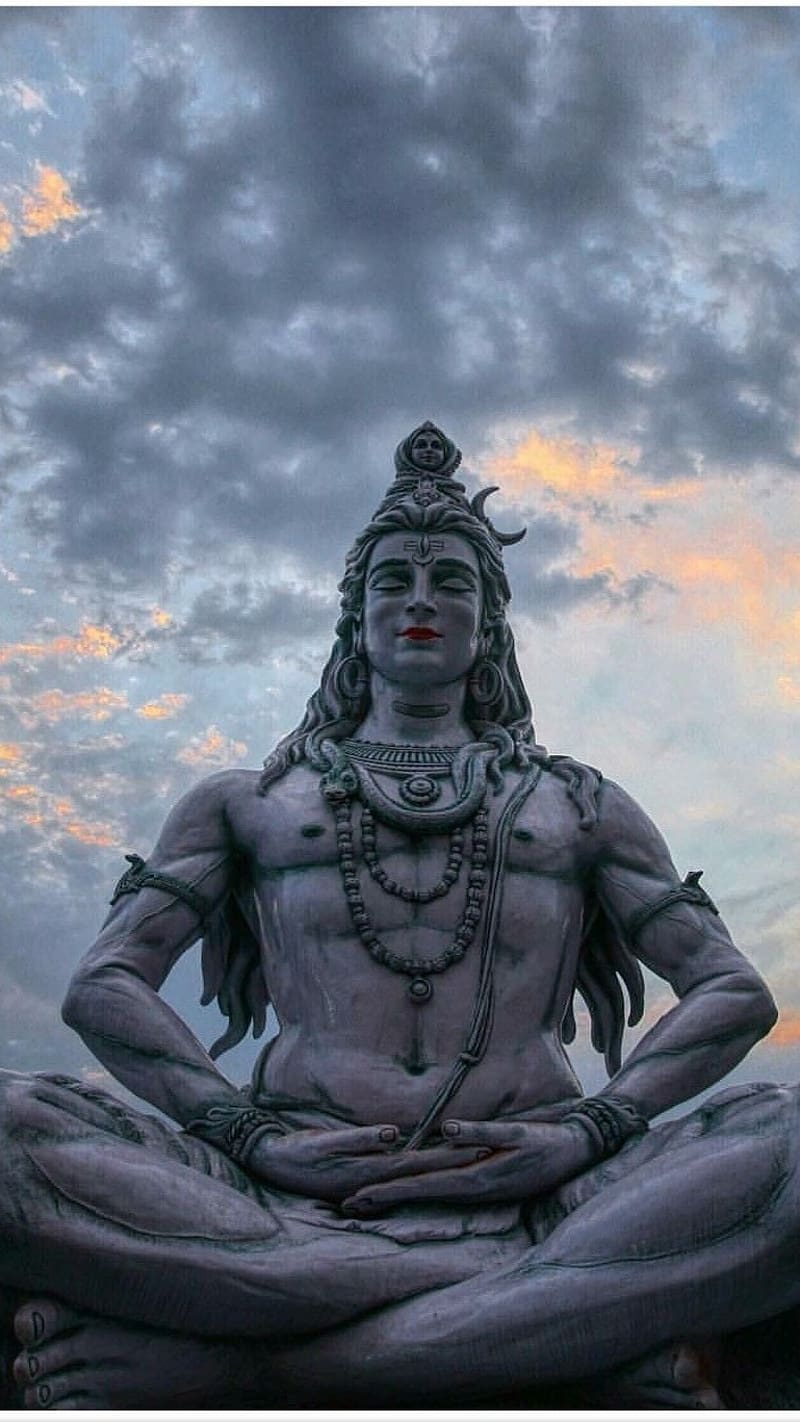 Боги йоги. Махадев статуя. Бог Брахма статуя. Статуя Брахмы Индуизм. Статуя медитирующего.