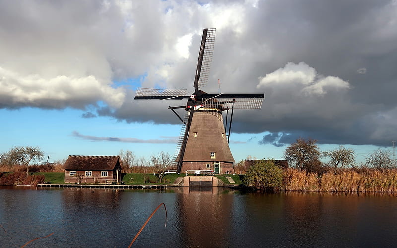 Windmill in Netherlands, Netherlands, Holland, Kinderdijk, water, windmill, clouds, HD wallpaper