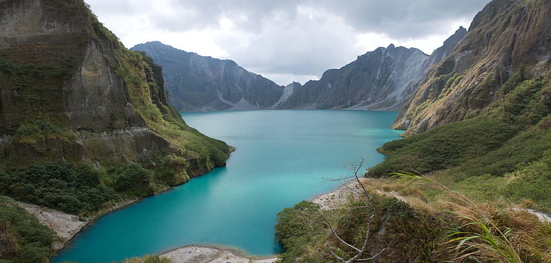 Pinatubo Crater Lake, blue green, mountains, vegetation, crater, clouds, sky, lake, HD wallpaper