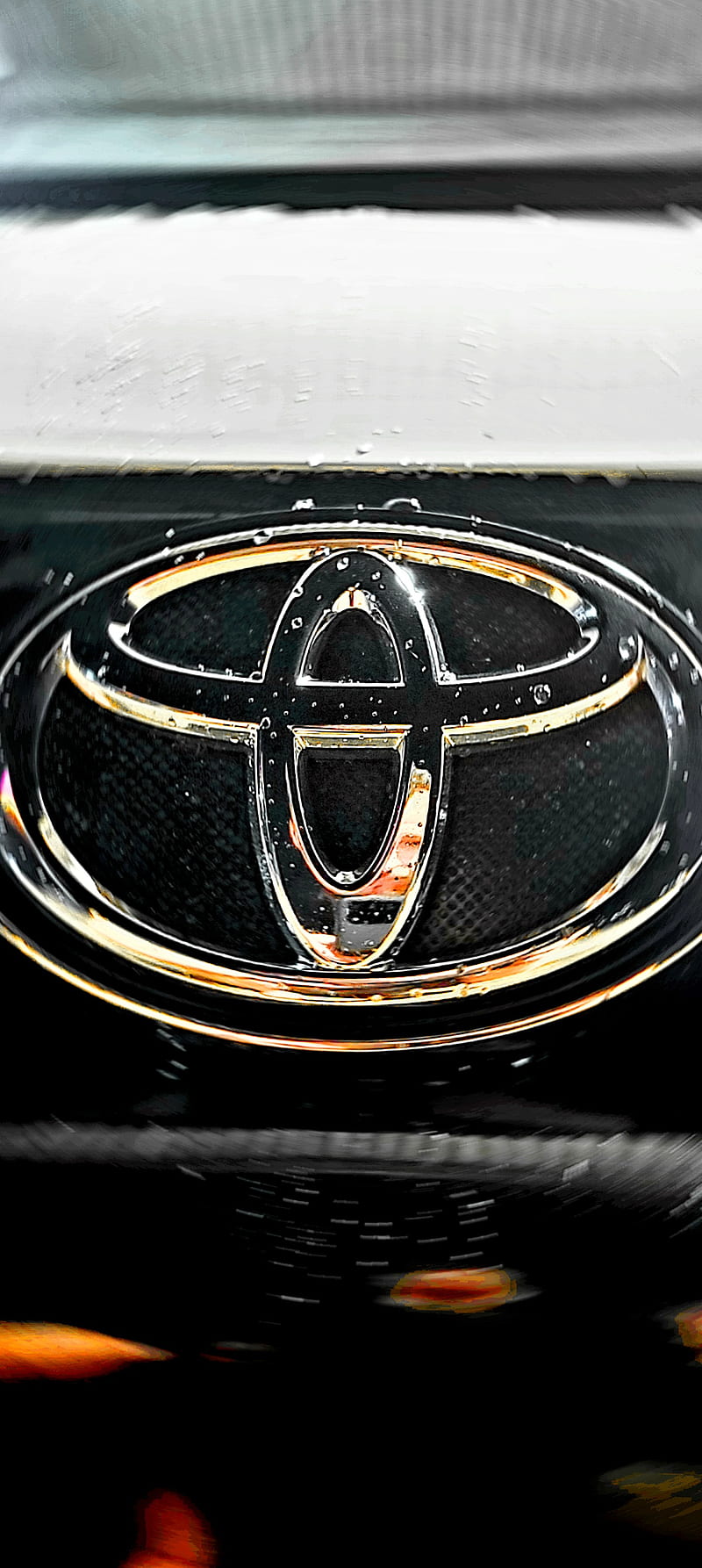 Toyota Emblem, 2015 camry, 2015 toyota, 2015 toyota camry, 2015 toyota camry se, camry, car, carros, emblem, toyota, toyota camry, HD phone wallpaper
