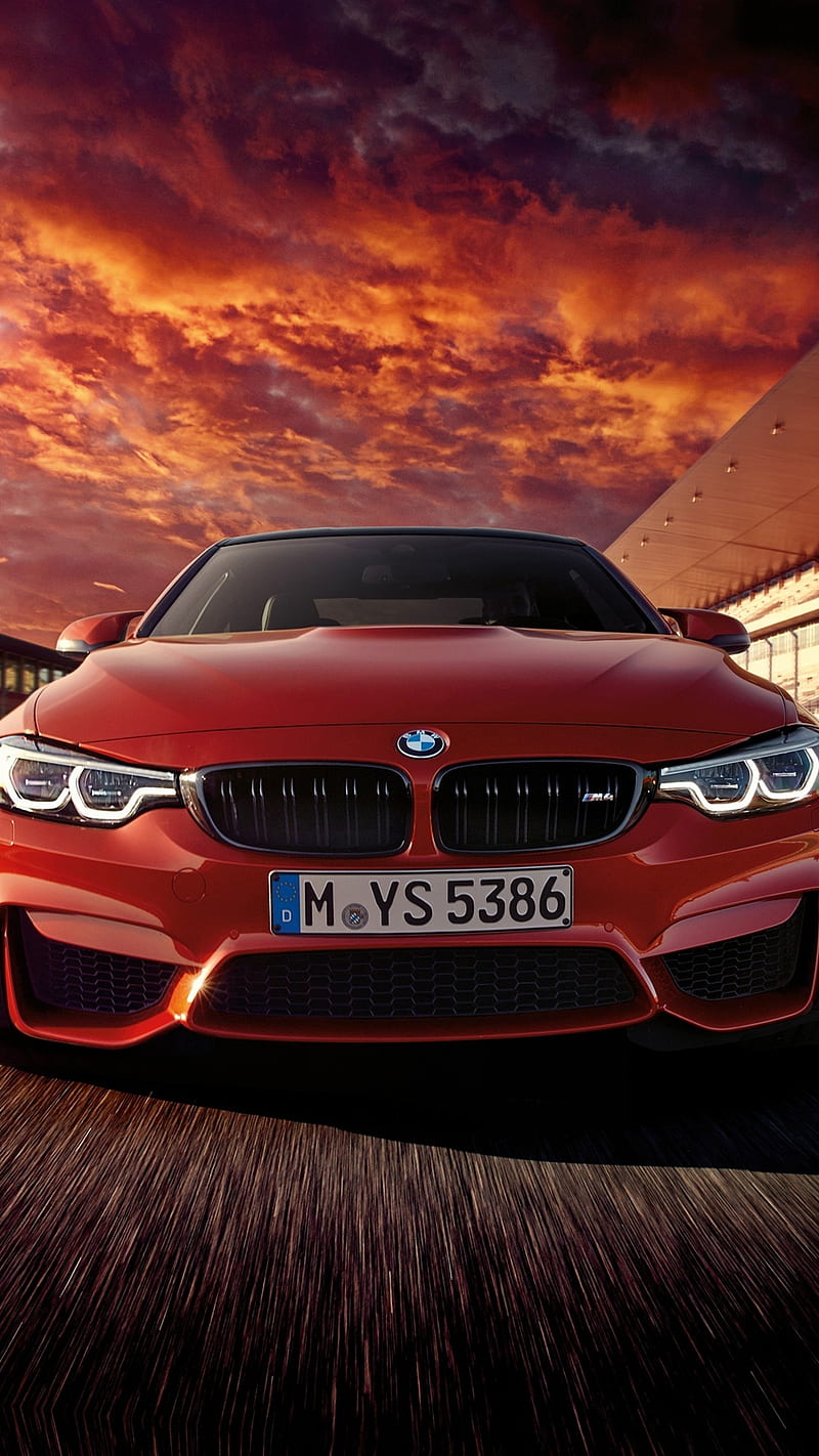 Sắc đỏ của BMW sẽ khiến chiếc xe của bạn nổi bật trên đường phố và thu hút mọi sự chú ý. Cùng nhìn ngắm những hình ảnh nổi bật về mẫu xe đầy sức hấp dẫn này. 