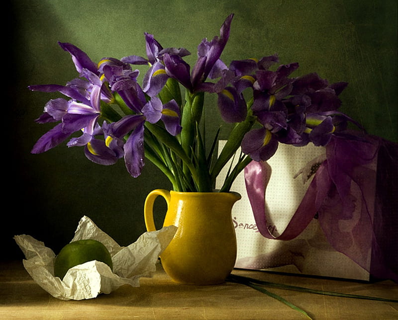 Purples, table, purple flowers, pitcher, lime, still life, shopping bag, flowers, iris, yellow pitcher, HD wallpaper