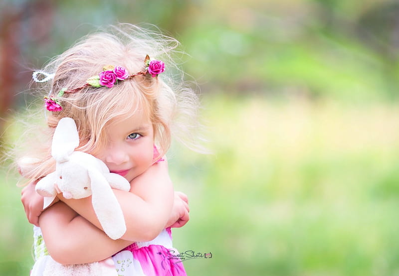 Snuggle , cute, hug, graphy, girl, child, pink, sweet, snuggle, HD wallpaper