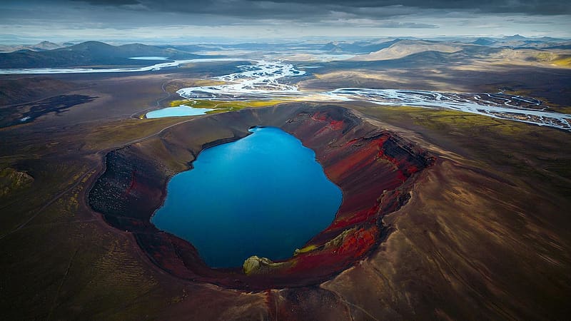 Crater in the Highlands of Iceland from above, landscape, sky, rocks, lake, clouds, HD wallpaper