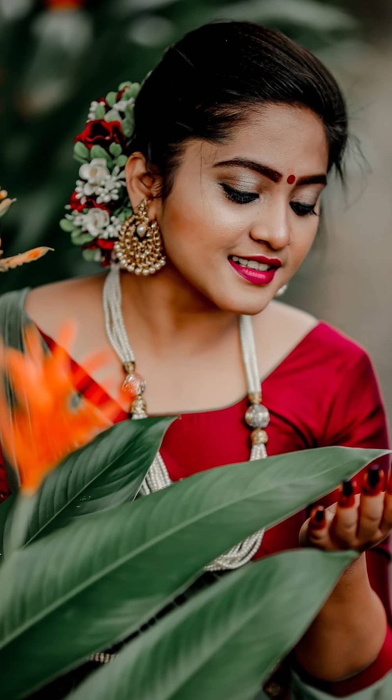 Ashika Ashok , mallu model, saree lover, HD phone wallpaper