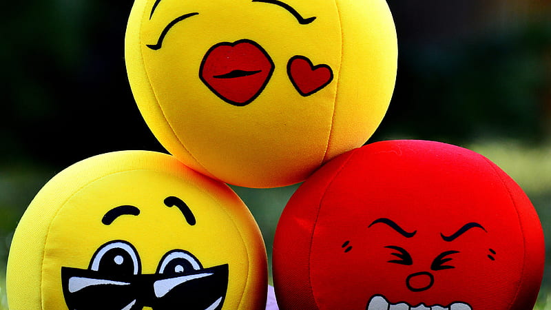 Yellow Red Three Emoji Plush Toys Smilies Emotions Balls Funny Expression Funny Face Expression, HD wallpaper
