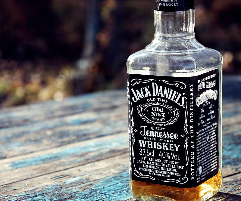 Jack Daniels, alcohol, black and white, drink, drug, whiskey, HD wallpaper