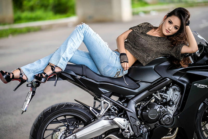 Pretty Woman Posing on a Motorcycle, brunette, jeans, model, motorcycle, high heels, HD wallpaper