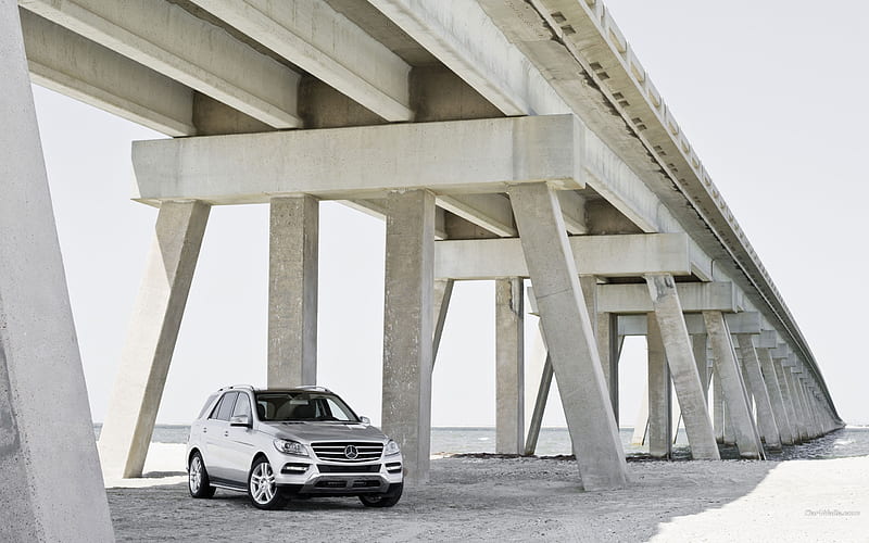 Feel valued-Mercedes Benz M Class sedan 31, HD wallpaper