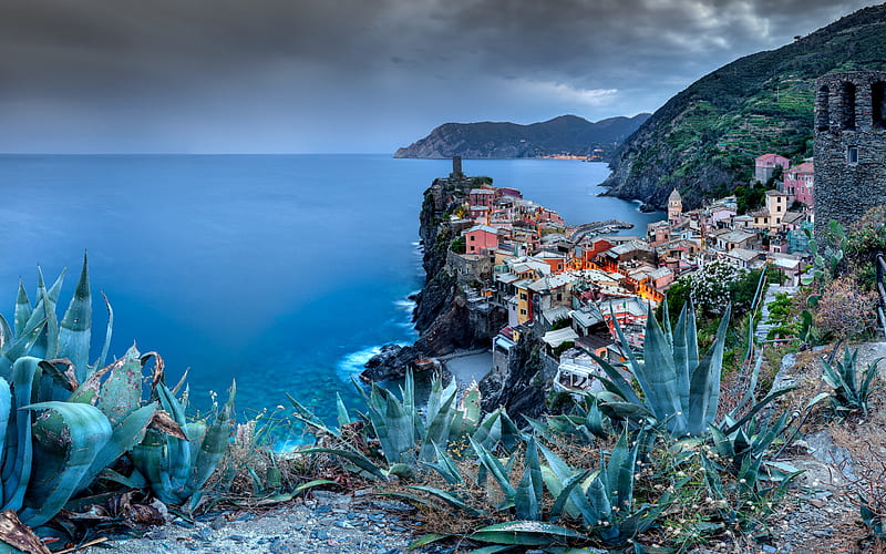 Vernazza, Cinque Terre, evening, sunset, Ligurian coast, Mediterranean Sea, Vernazza cityscape, mountain landscape, Italia, HD wallpaper