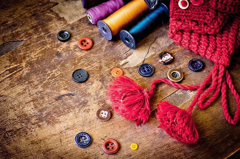 Beautiful..., buttons, red, pretty, colorful, old table, bonito, old, sweet, graphy, beauty, red hat, wood, table, lovely, thread, colors, hat, button, wooden, HD wallpaper