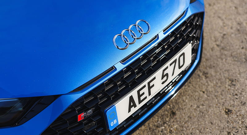 2019 Audi R8 V10 Coupe quattro (UK-Spec) - Badge , car, HD wallpaper