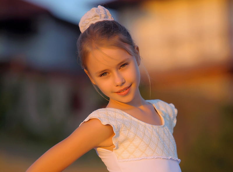 little girl, pretty, sun, sunset, adorable, sightly, sweet, nice, beauty, face, child, bonny, lovely, pure, blonde, baby, cute, white, Hair, little, Nexus, bonito, dainty, kid, graphy, fair, people, pink, Belle, comely, smile, Standing, girl, princess, childhood, HD wallpaper