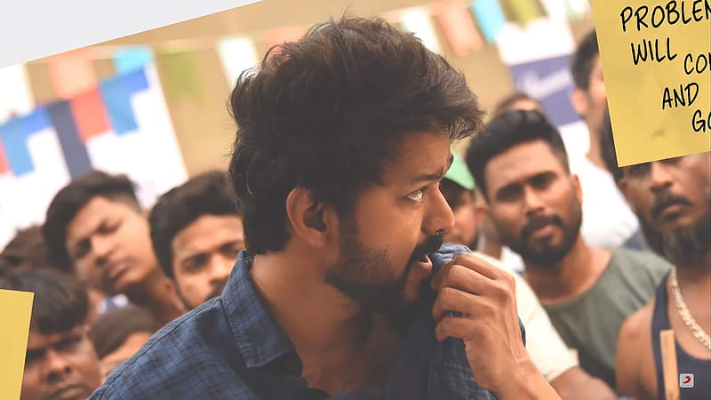 Side Face Of Vijay In Crowd Background Master, HD wallpaper