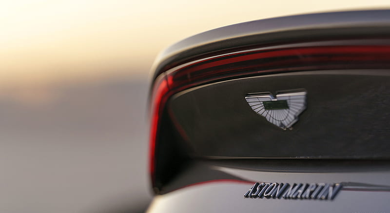 2019 Aston Martin Vantage (Tungsten Silver) - Detail , car, HD wallpaper 2019 Aston Martin Vantage (Tungsten Silver) - Detail , car, HD wallpaper