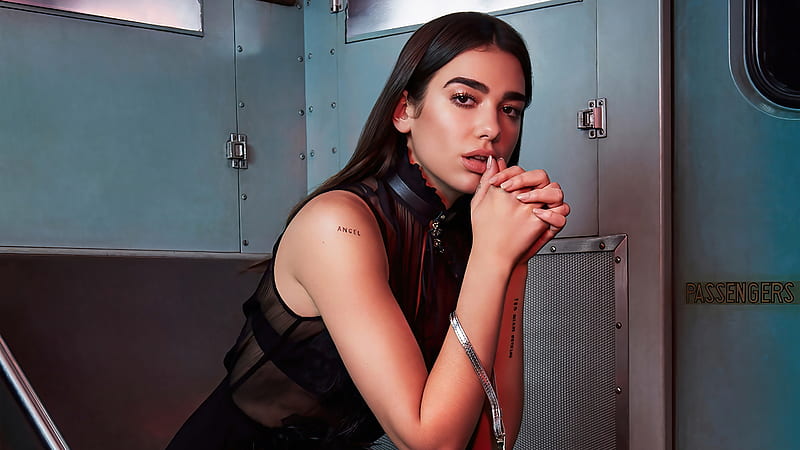 Dua Lipa hoot For Patrizia Pepe, dua-lipa, music, celebrities, girls, singer, HD wallpaper