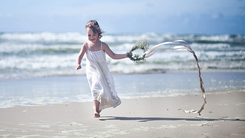 Happy Smiley Cute Little Girl Is Running On Beach Sand Wearing White Dress With Wreath Cute, HD wallpaper