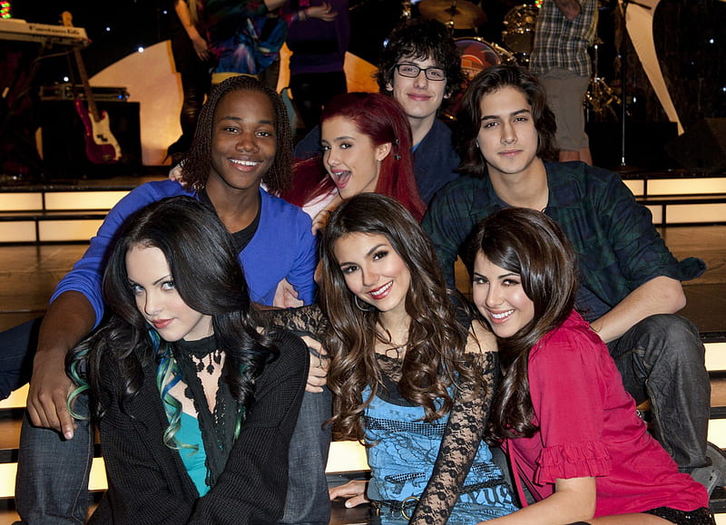 Victorious 2 wallpaper  TV Show wallpapers  28179